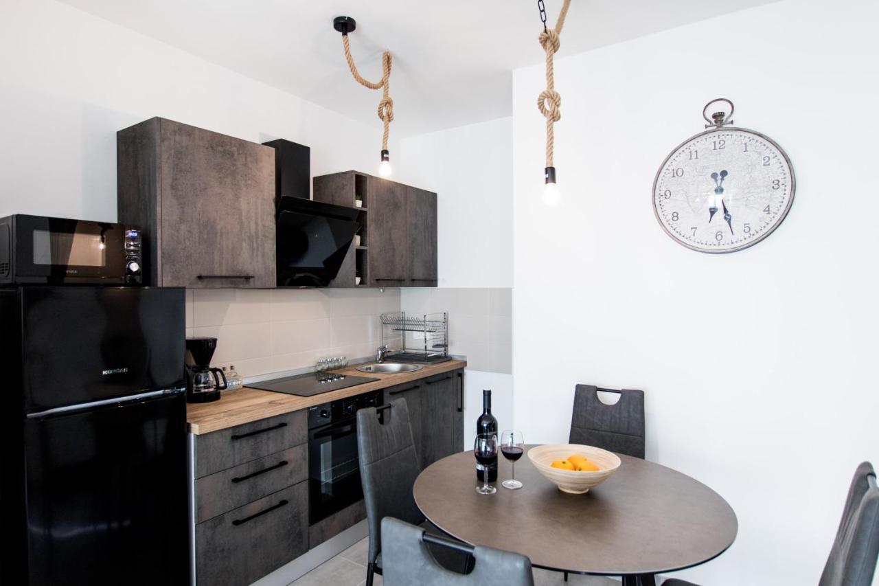 4 * Apartment Sunset Close To The Sea Kaštela エクステリア 写真